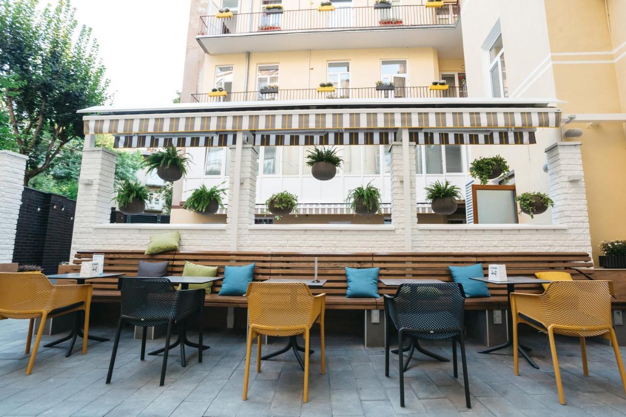 Discovery Hotel Lviv Buitenkant foto