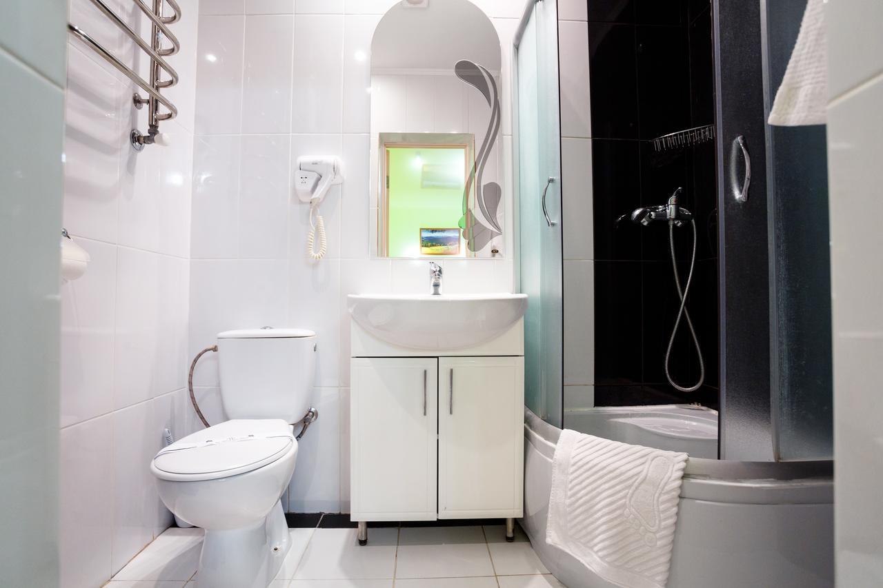 Discovery Hotel Lviv Buitenkant foto