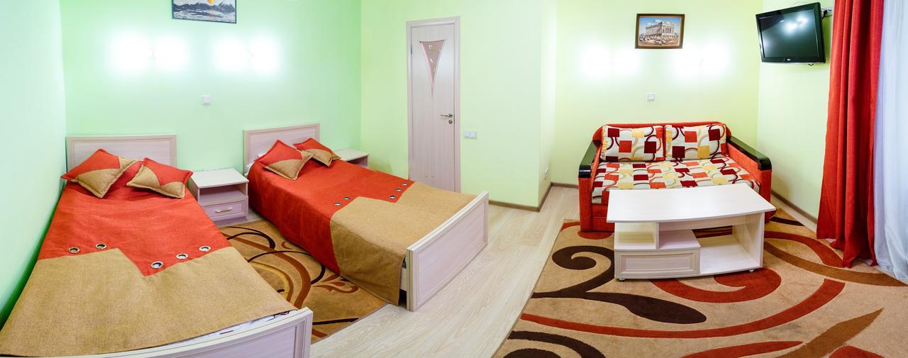 Discovery Hotel Lviv Buitenkant foto