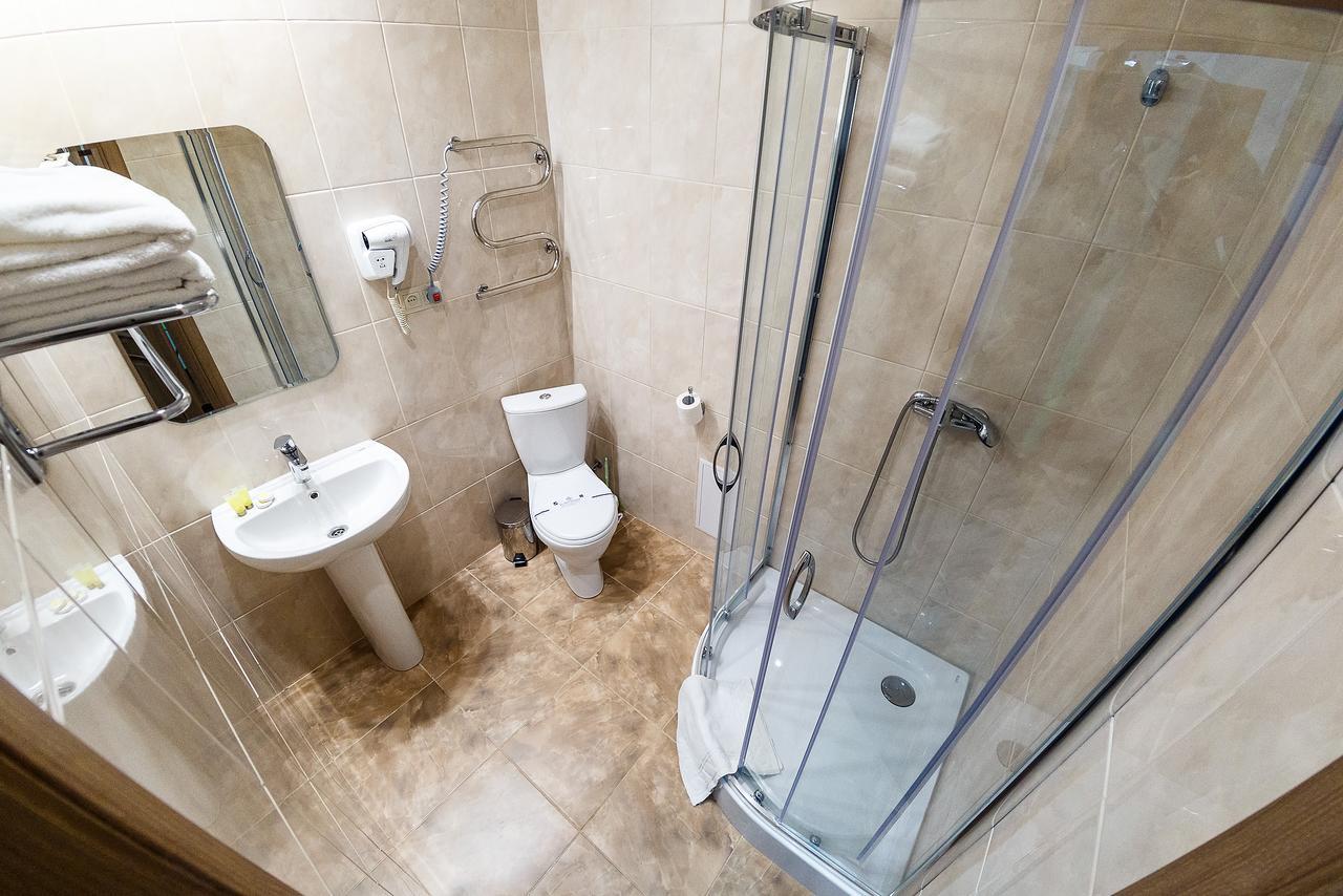 Discovery Hotel Lviv Buitenkant foto
