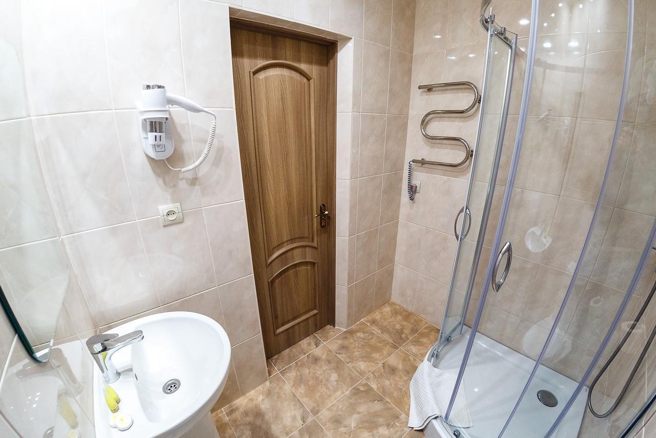 Discovery Hotel Lviv Buitenkant foto