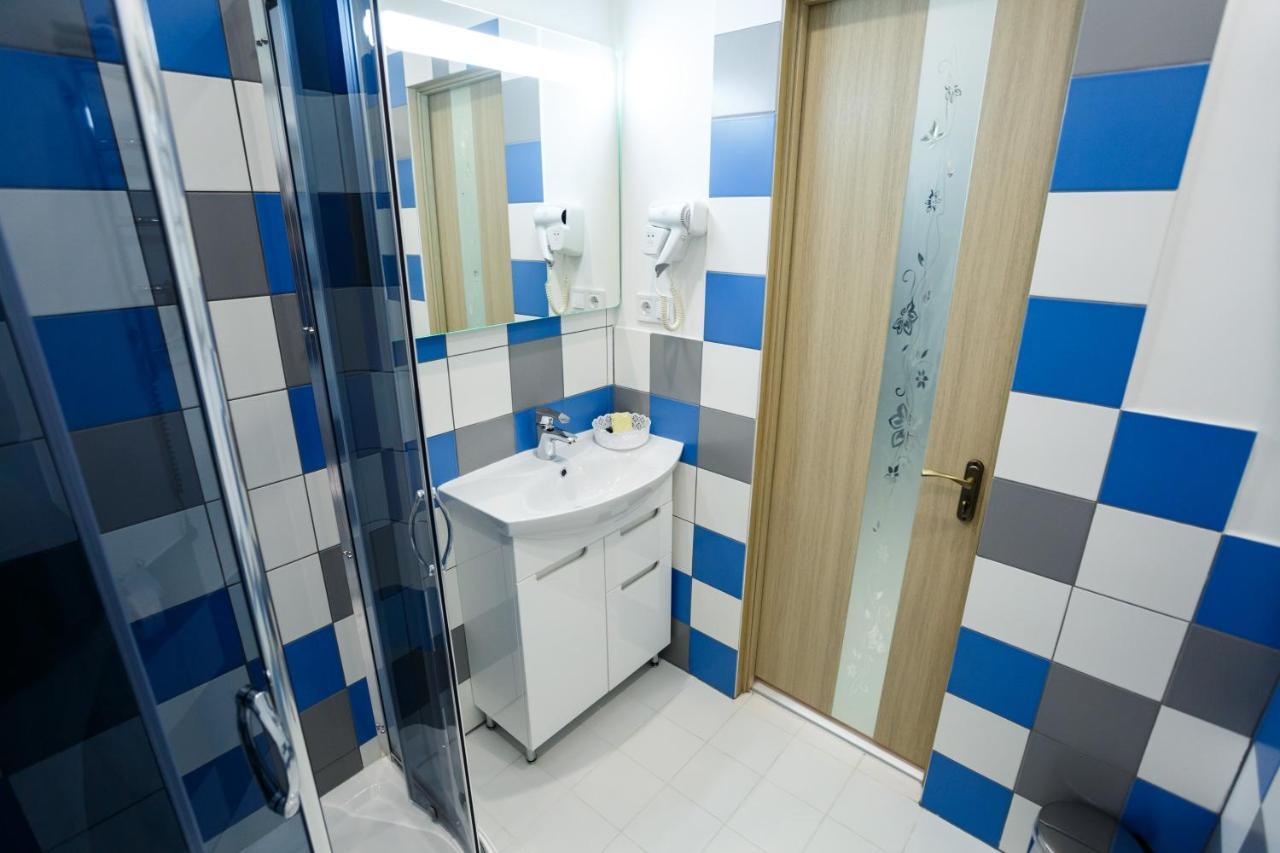 Discovery Hotel Lviv Buitenkant foto