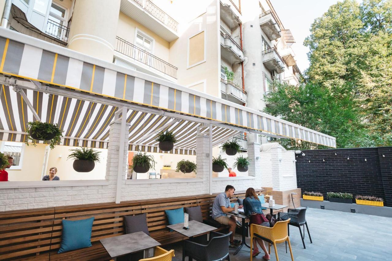 Discovery Hotel Lviv Buitenkant foto
